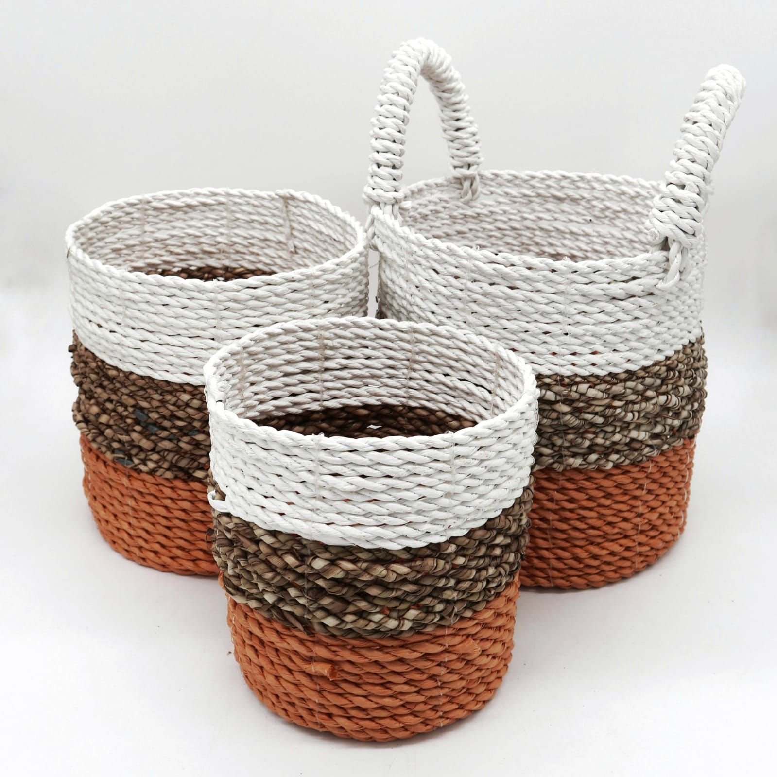 Jūržolių krepšių rinkinys „Orange / Natural / White“ – šiltas namų tvarkos akcentas
