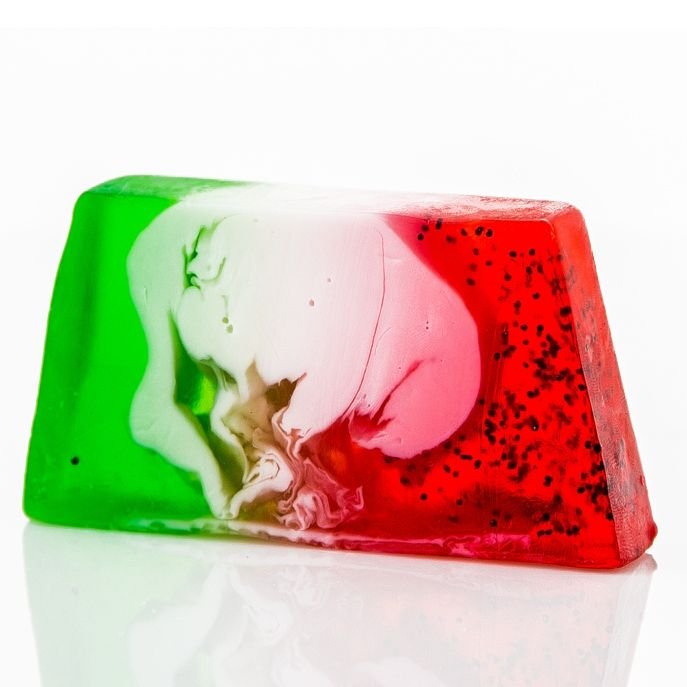 Rankų darbo muilo gabalėlis „Watermelon“ – sultingos vasaros gaiva ir švelnus poppy sėklų prisilietimas