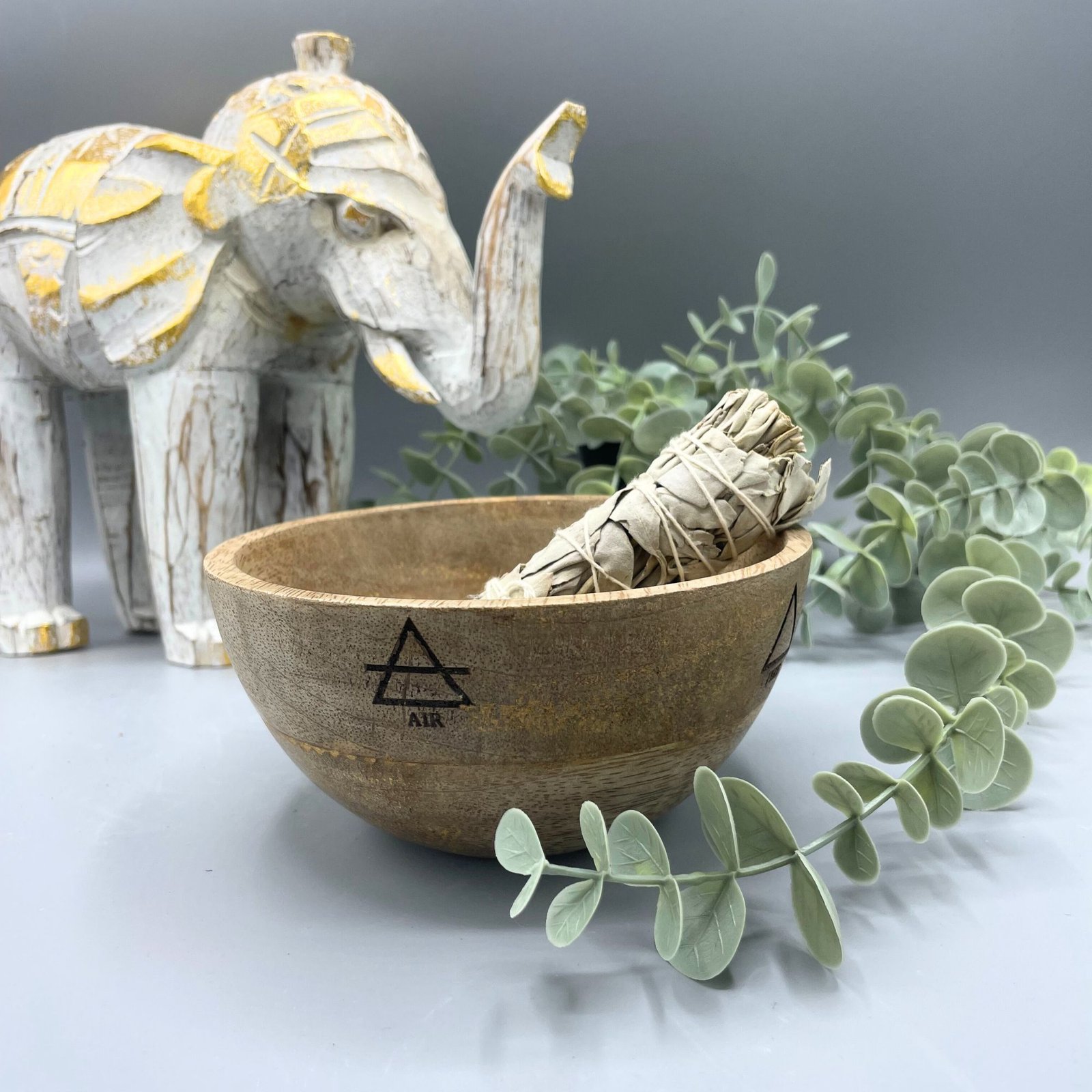Medinis smilkymo ir ritualinių aukų dubuo „Four Elements“ – 14 × 7 cm jaukiai ceremonijai