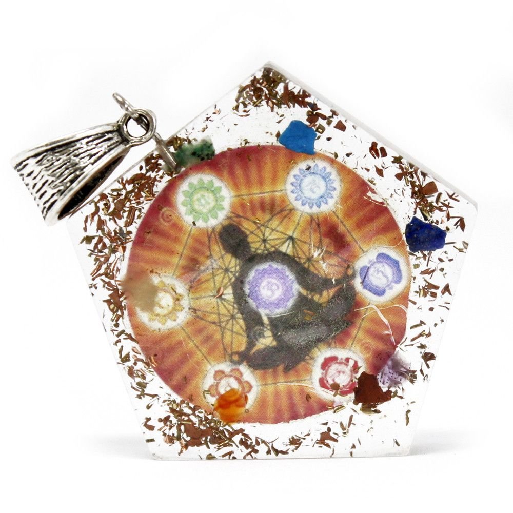 Orgonito galios pakabukas „Octagon Chakra“ – subtilus ritualo akcentas
