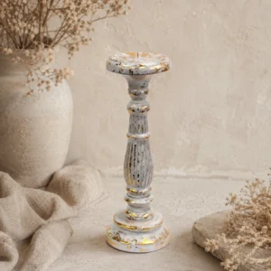 Vintažinė žvakidė „White Gold“ – rankų darbo medžio elegancija namų šviesai