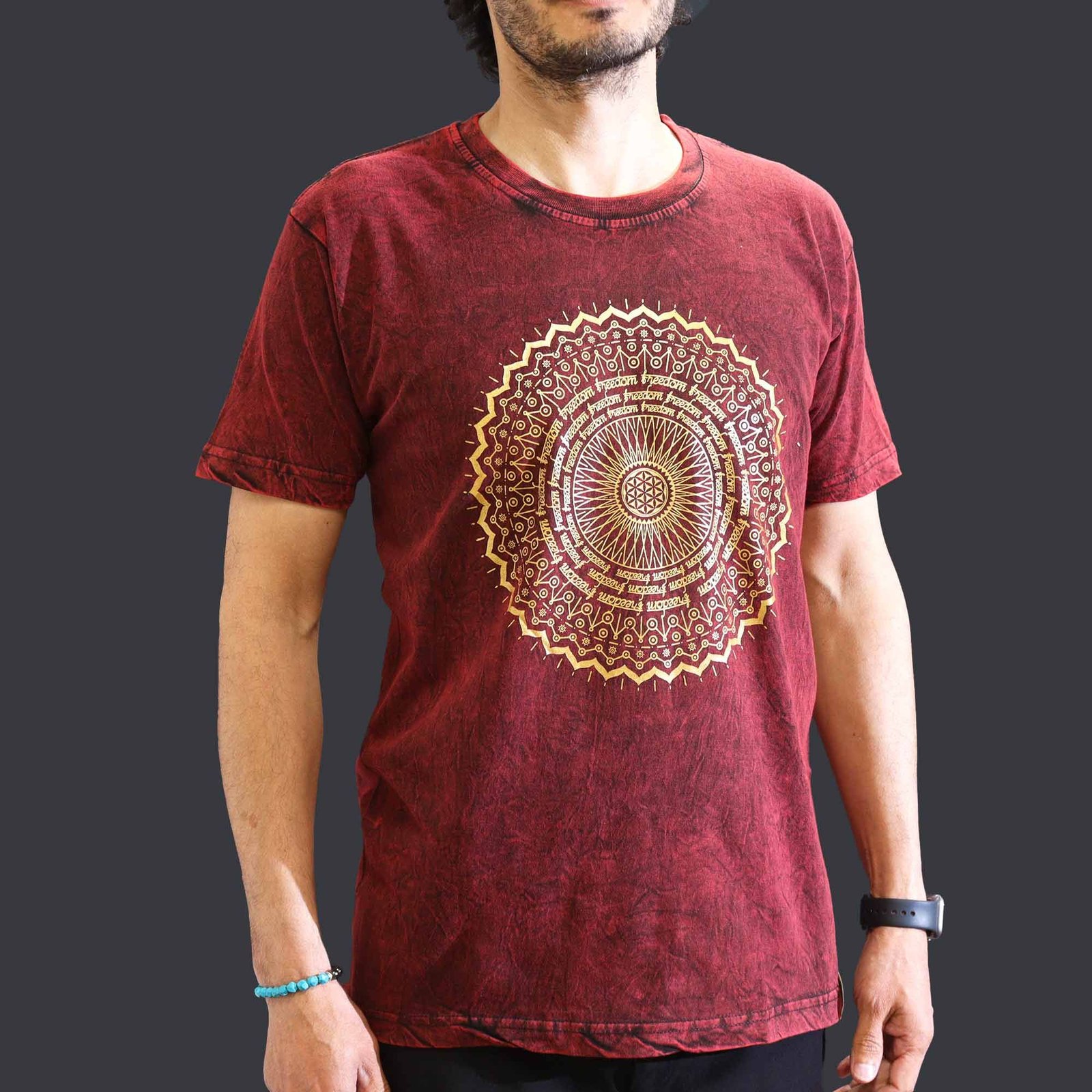Skalbto efekto medvilniniai marškinėliai „Mandala“ – maroon spalvos jaukumo ritualas