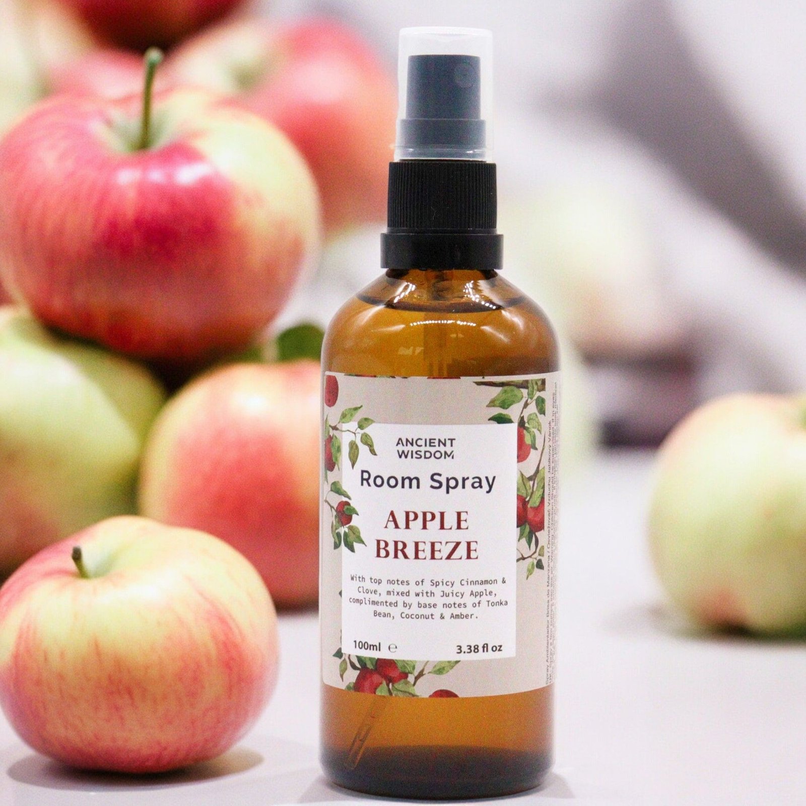 Kambario purškiklis „Apple Breeze“ – gaivaus obuolio namų akimirka, 100 ml