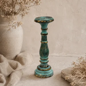 Vintažinė žvakidė „Turquois Gold“ iš albasijos medienos – jaukus rankų darbo akcentas