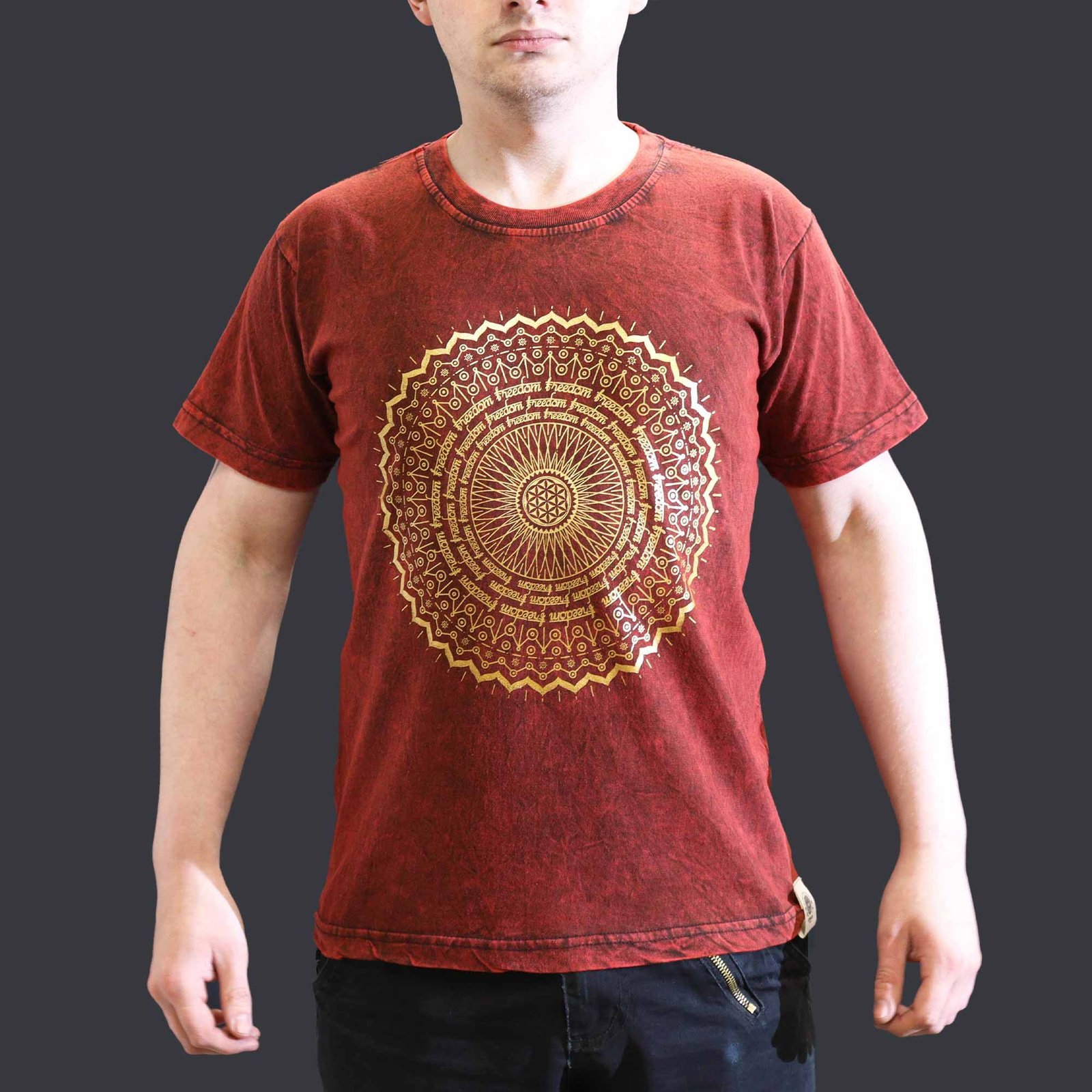 Skalbto efekto medvilniniai marškinėliai „Mandala“ – maroon spalvos Nomad Sari prisilietimas, S dydis
