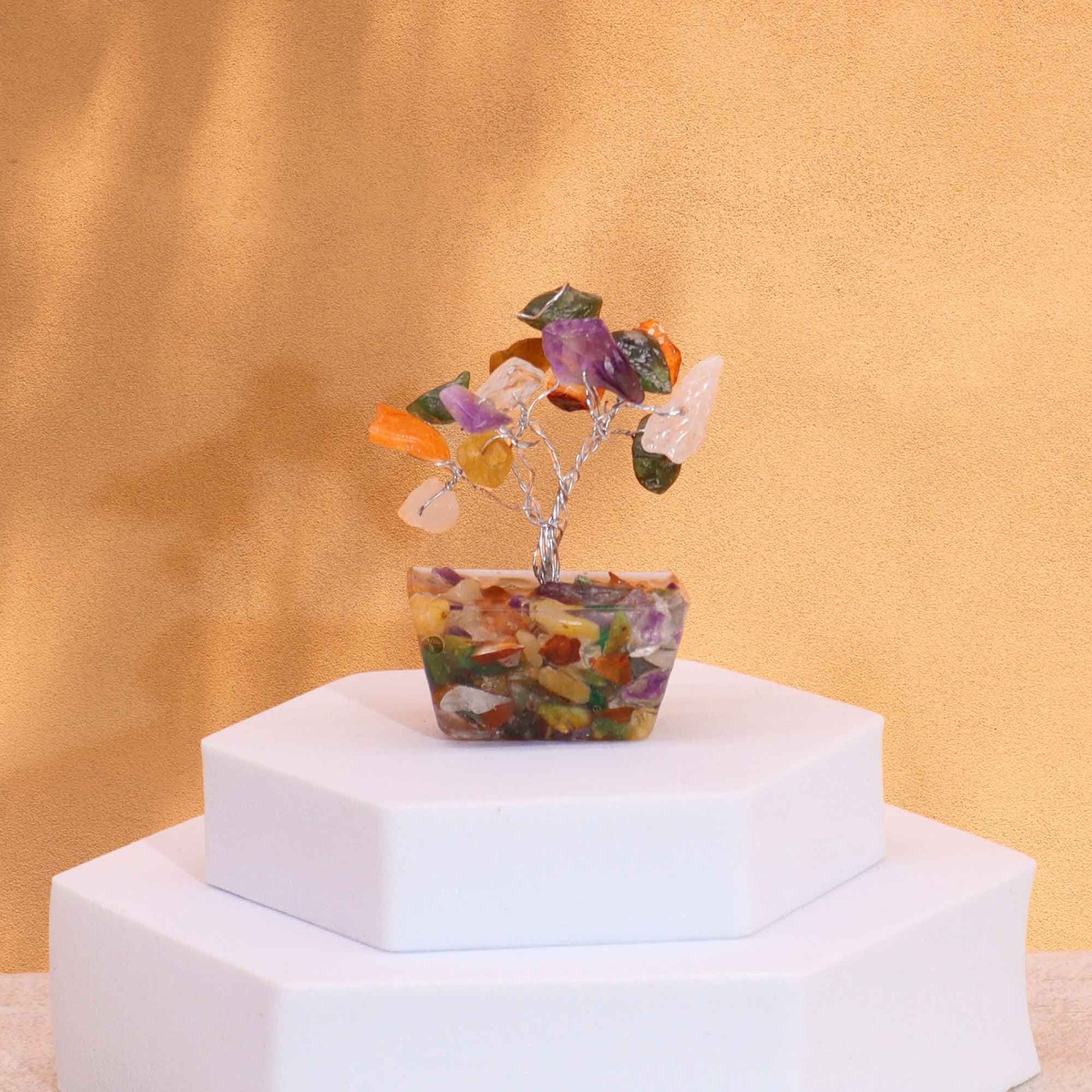 Mini brangakmenių medelis ant orgonito pagrindo „Multi Stones“ – mažas namų talismanas