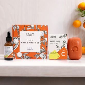 Švytėjimo ritualo rinkinys „Brightening Boost Bundle“ – citrusinė gaiva kasdieniam spindesiui