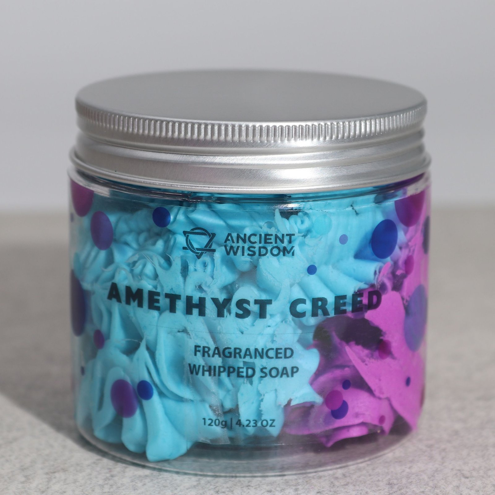 Plaktas muilas „Amethyst Creed“ – ametisto įkvėpta kasdienės vonios paslaptis