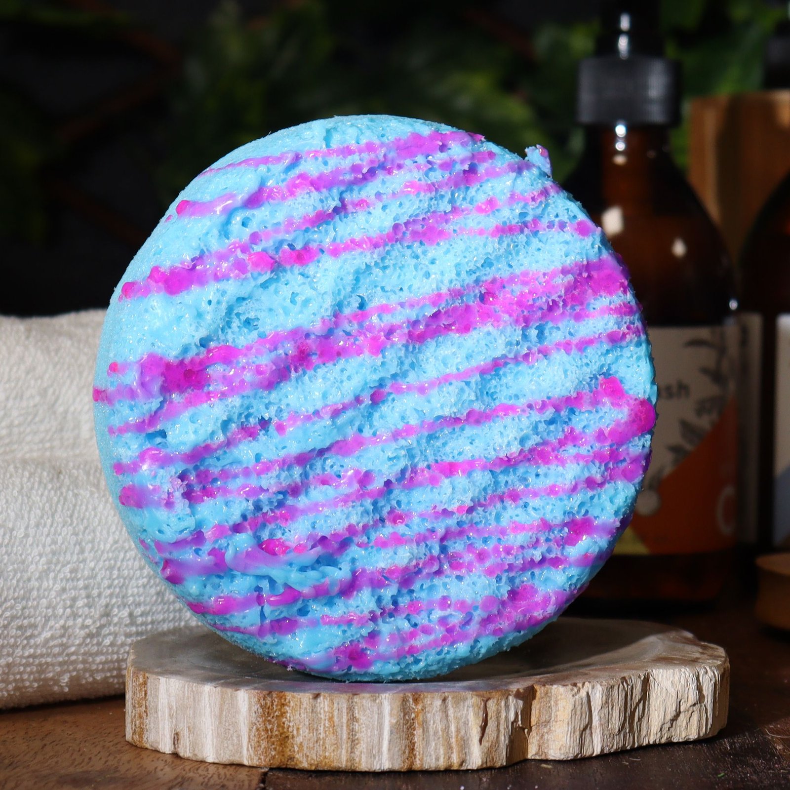 Butter Bubble muilo kempinėlė „Amethyst Creed“ – švelnaus ritualo vonios paslaptis